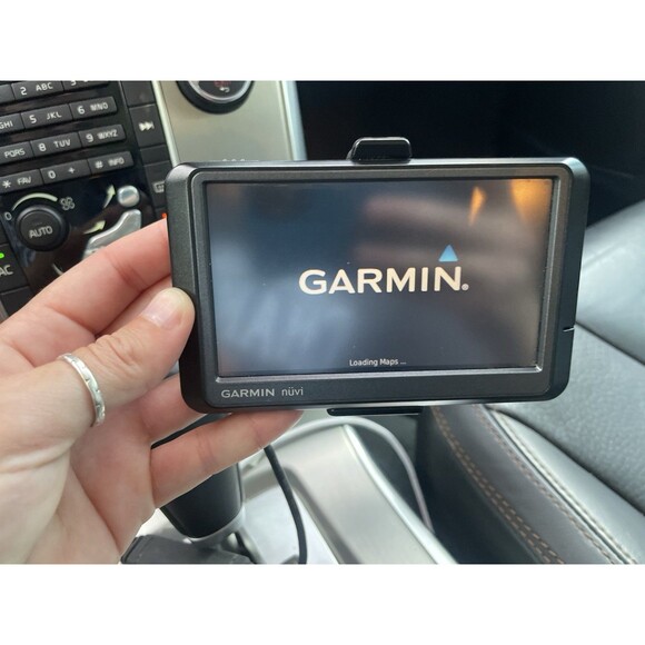 Garmin nuvi 2589LMT 5" GPS Navigator And Window Attachment  TESTED - Picture 10 of 10